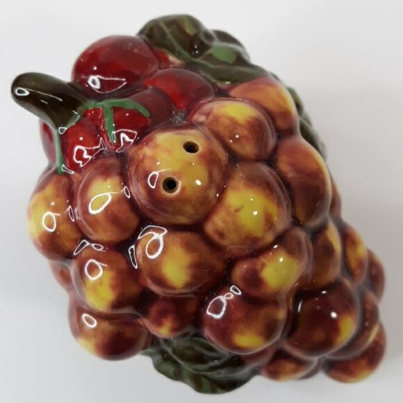 Vintage Salt & Pepper Shaker Set GRAPE Bunches - Picture 8 of 8